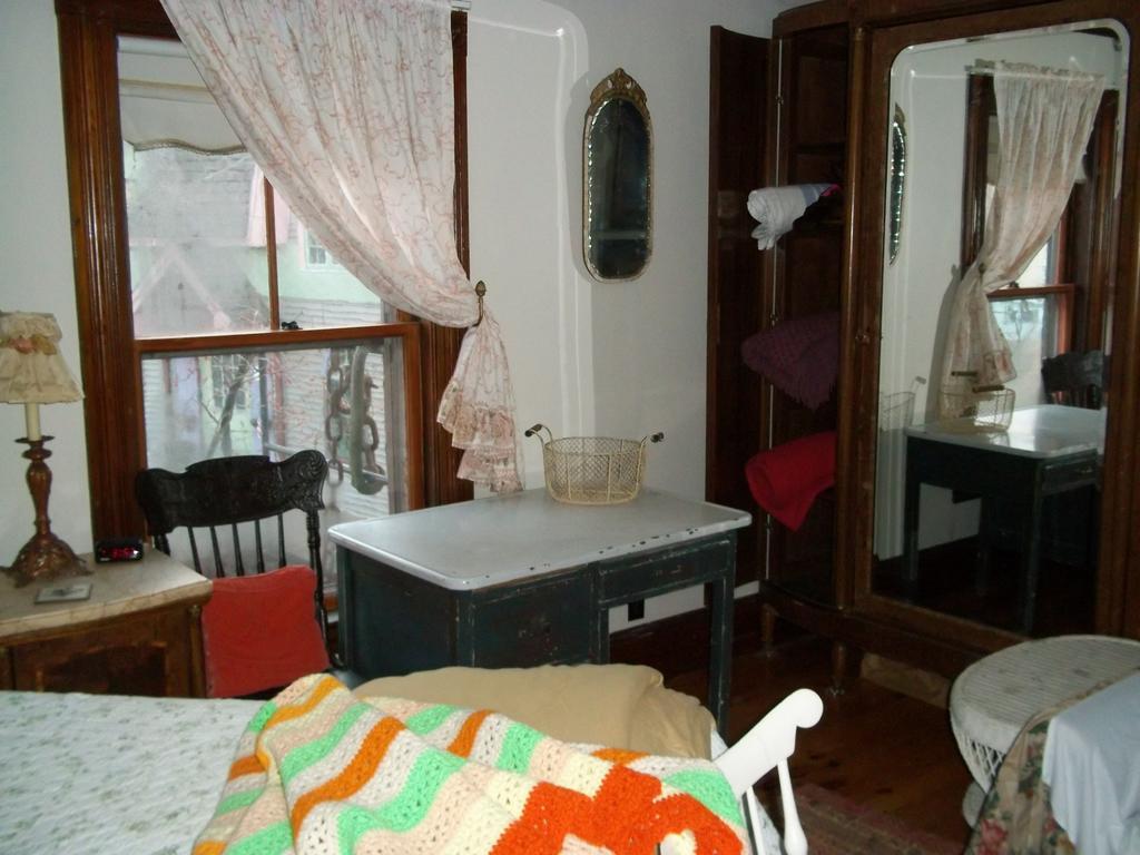 Enchanted Nights Bed & Bath Kittery Værelse billede
